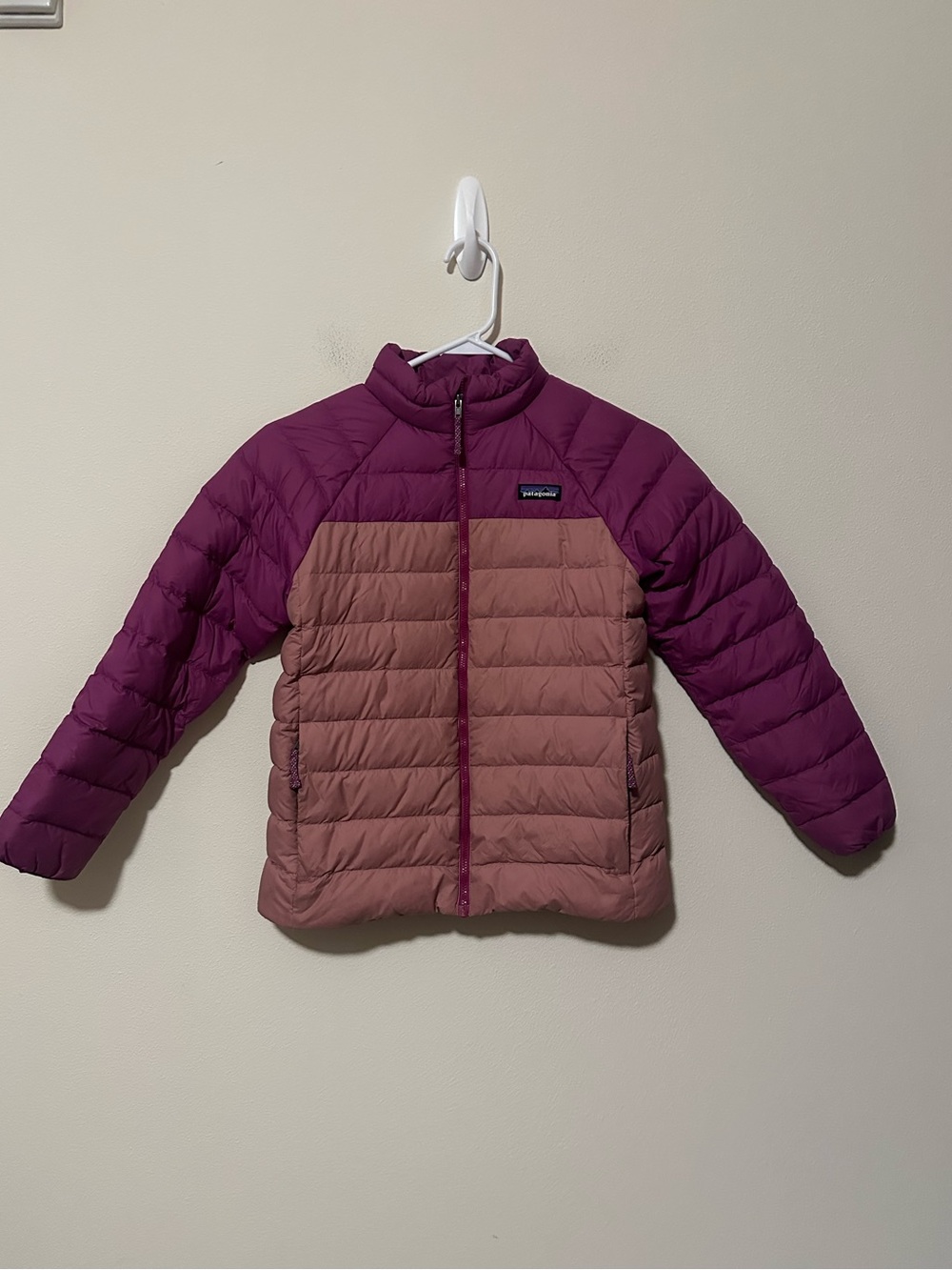 Kids Patagonia down sweater puffer jacket size M (10) pink purple winter snow